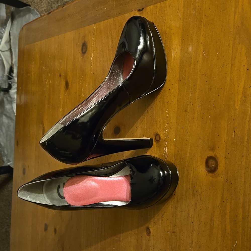 By Guess Size 9 M Women's Shiny Black High Heel Rounded Toe Slip On Pumps